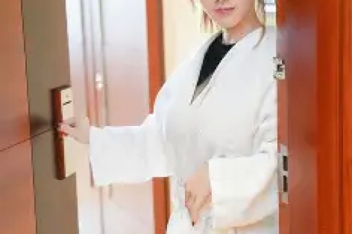 从洗头妹到9亿富婆被称为沪上最强捞女一手烂牌打出了王炸