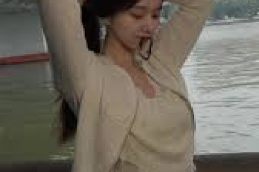 百万粉丝女网红盲道被撞反被骂系摆拍薛之谦回应